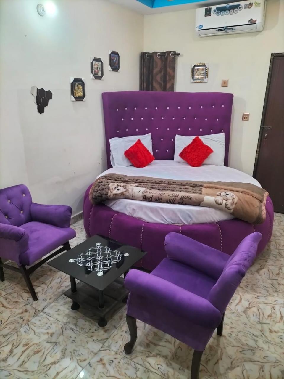 New Taj Family Hotel Lahore Bagian luar foto